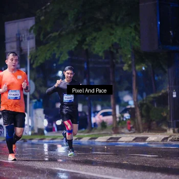 Runner Photo 7825997