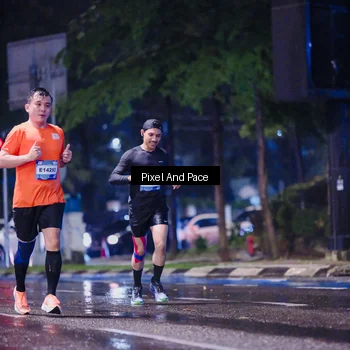 Runner Photo 7825998