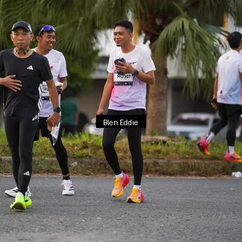 Runner Photo 7826021