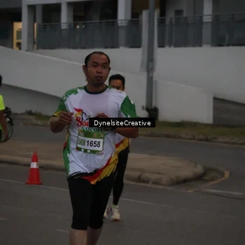 Runner Photo 7826034