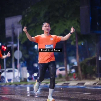 Runner Photo 7826038