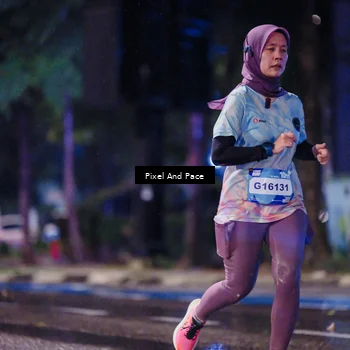Runner Photo 7826040