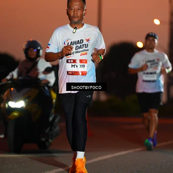 Runner Photo 7826090