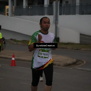 Runner Photo 7826101