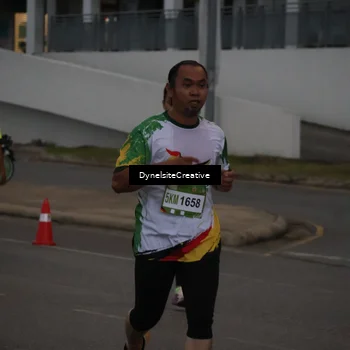 Runner Photo 7826115