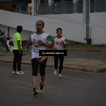 Runner Photo 7826167