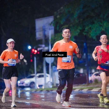 Runner Photo 7826245