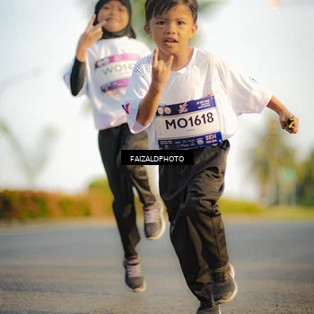 Runner Photo 7826338