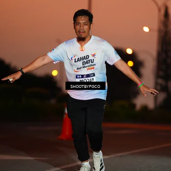 Runner Photo 7826403