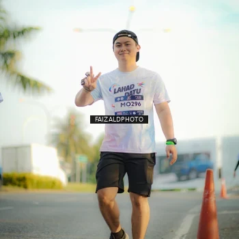 Runner Photo 7826706