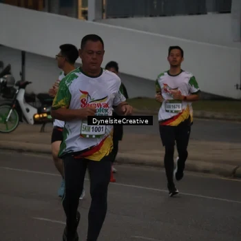 Runner Photo 7826727