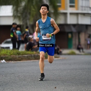Runner Photo 7826758