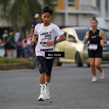 Runner Photo 7826900