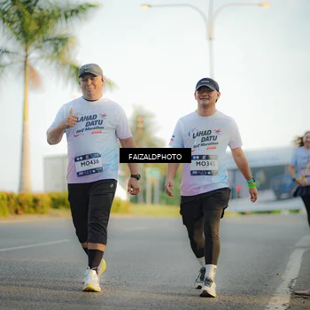 Runner Photo 7826912