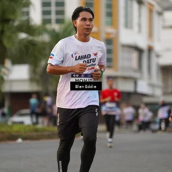 Runner Photo 7827071