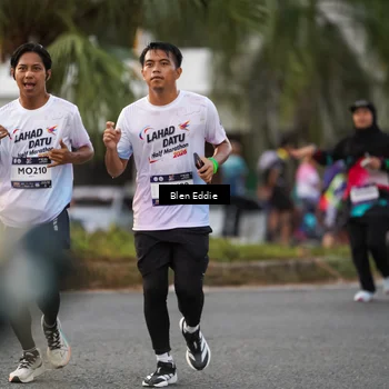 Runner Photo 7827212