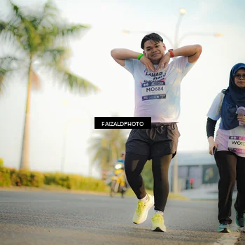 Runner Photo 7827400