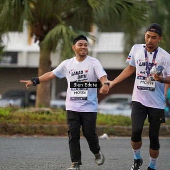 Runner Photo 7827682