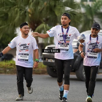 Runner Photo 7827686