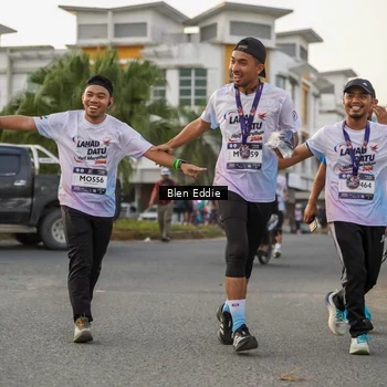 Runner Photo 7827709