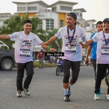 Runner Photo 7827710