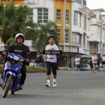 Runner Photo 7827715