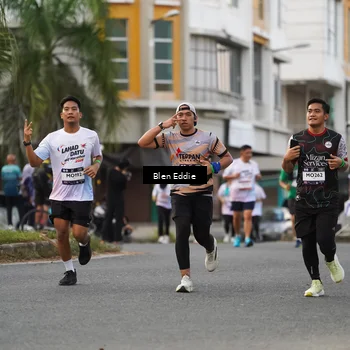 Runner Photo 7827861