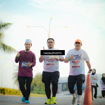 Runner Photo 7828117