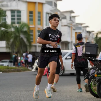 Runner Photo 7828215