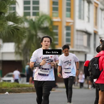 Runner Photo 7828575