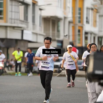 Runner Photo 7829362