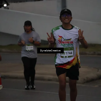 Runner Photo 7830100