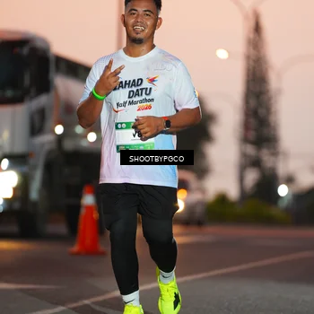 Runner Photo 7830117