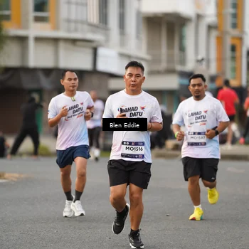 Runner Photo 7830139