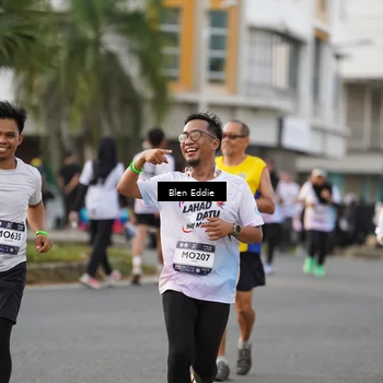 Runner Photo 7830518