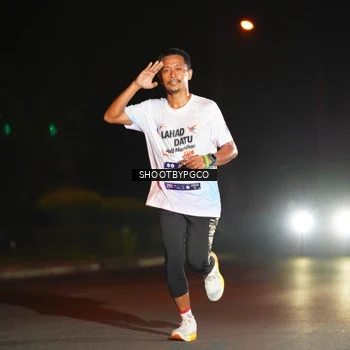 Runner Photo 7830655