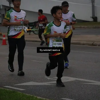 Runner Photo 7830701