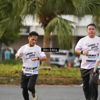 Runner Photo 7830749