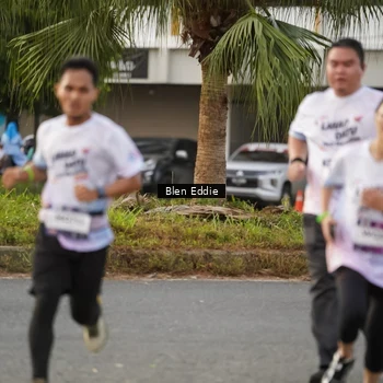 Runner Photo 7830758