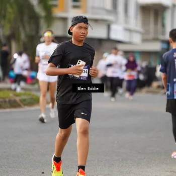Runner Photo 7831699