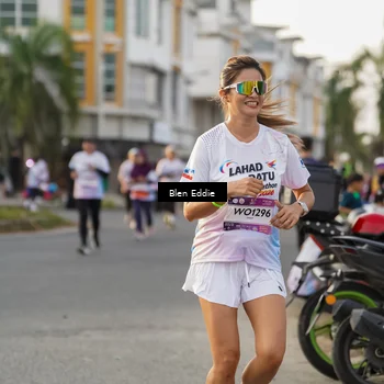 Runner Photo 7831757