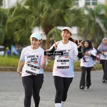 Runner Photo 7832044
