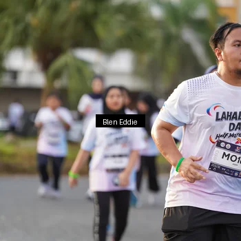 Runner Photo 7832495