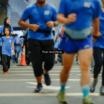 Runner Photo 7832504
