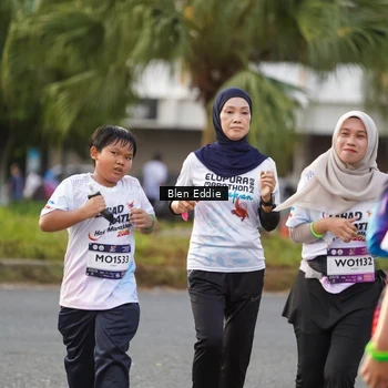 Runner Photo 7832517