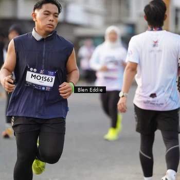 Runner Photo 7832561