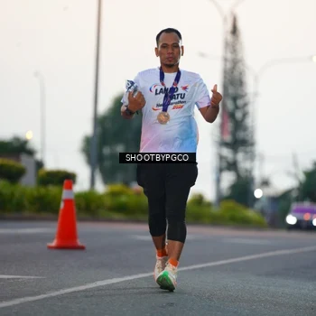 Runner Photo 7833648