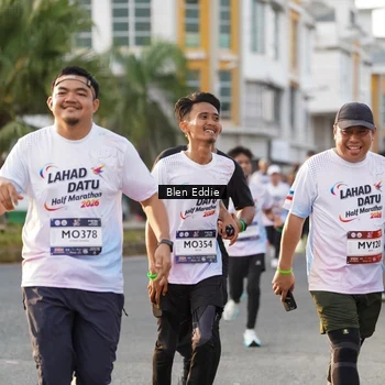 Runner Photo 7833654