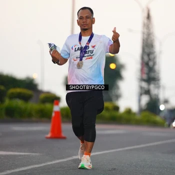 Runner Photo 7833668