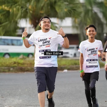 Runner Photo 7833716